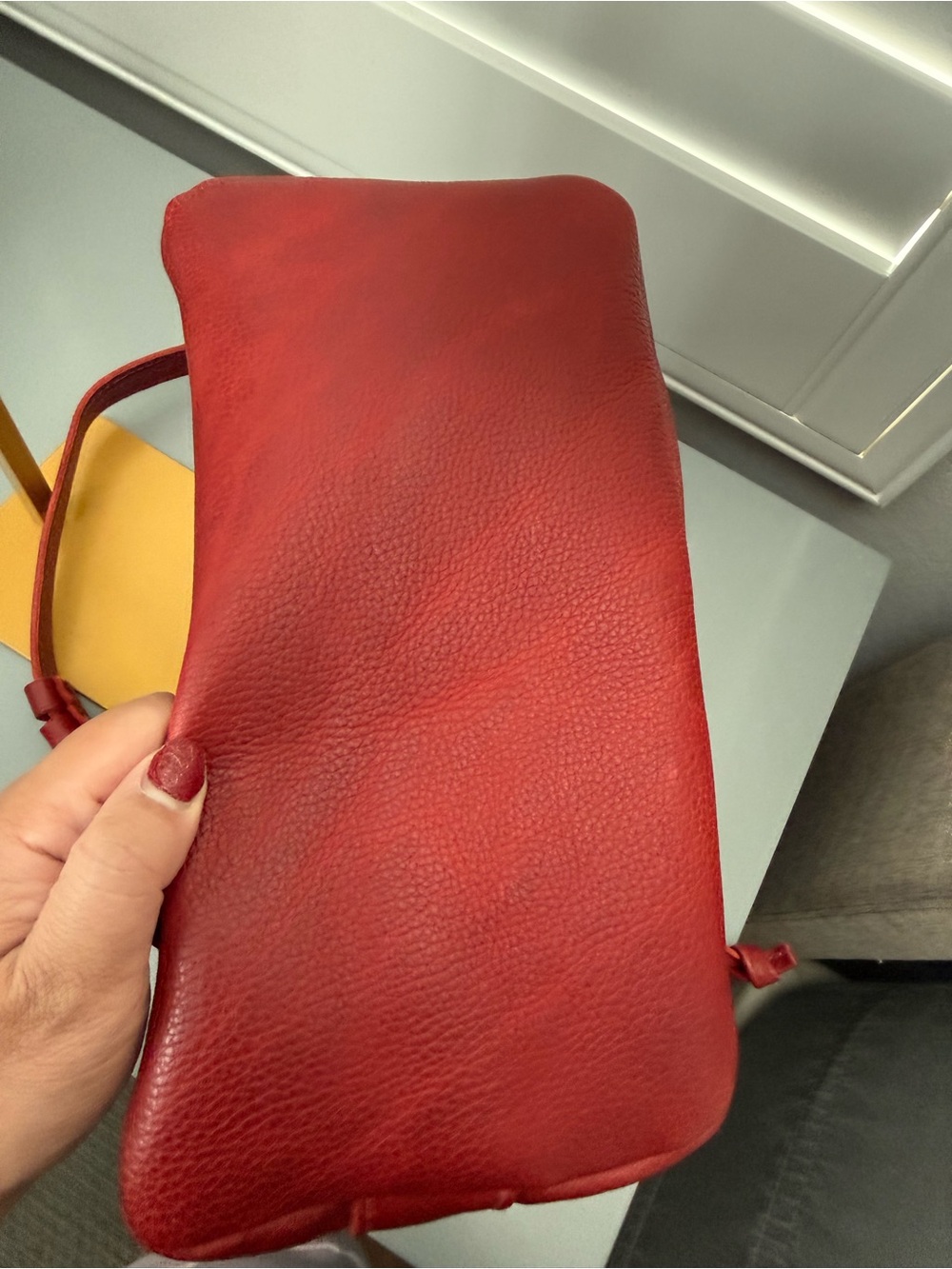 PORTLAND Leather Goods chili red firefly bucket bag - Picture 3 of 13